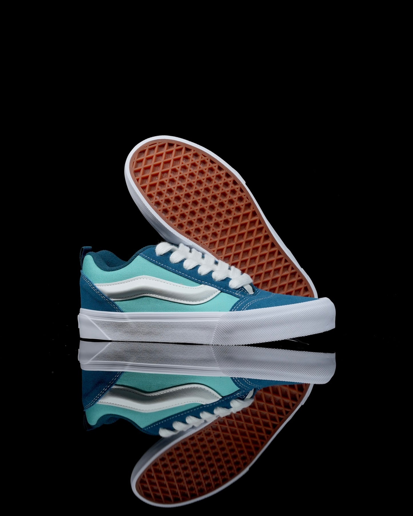 Vans Vault “OG Old Skool”Sneakers