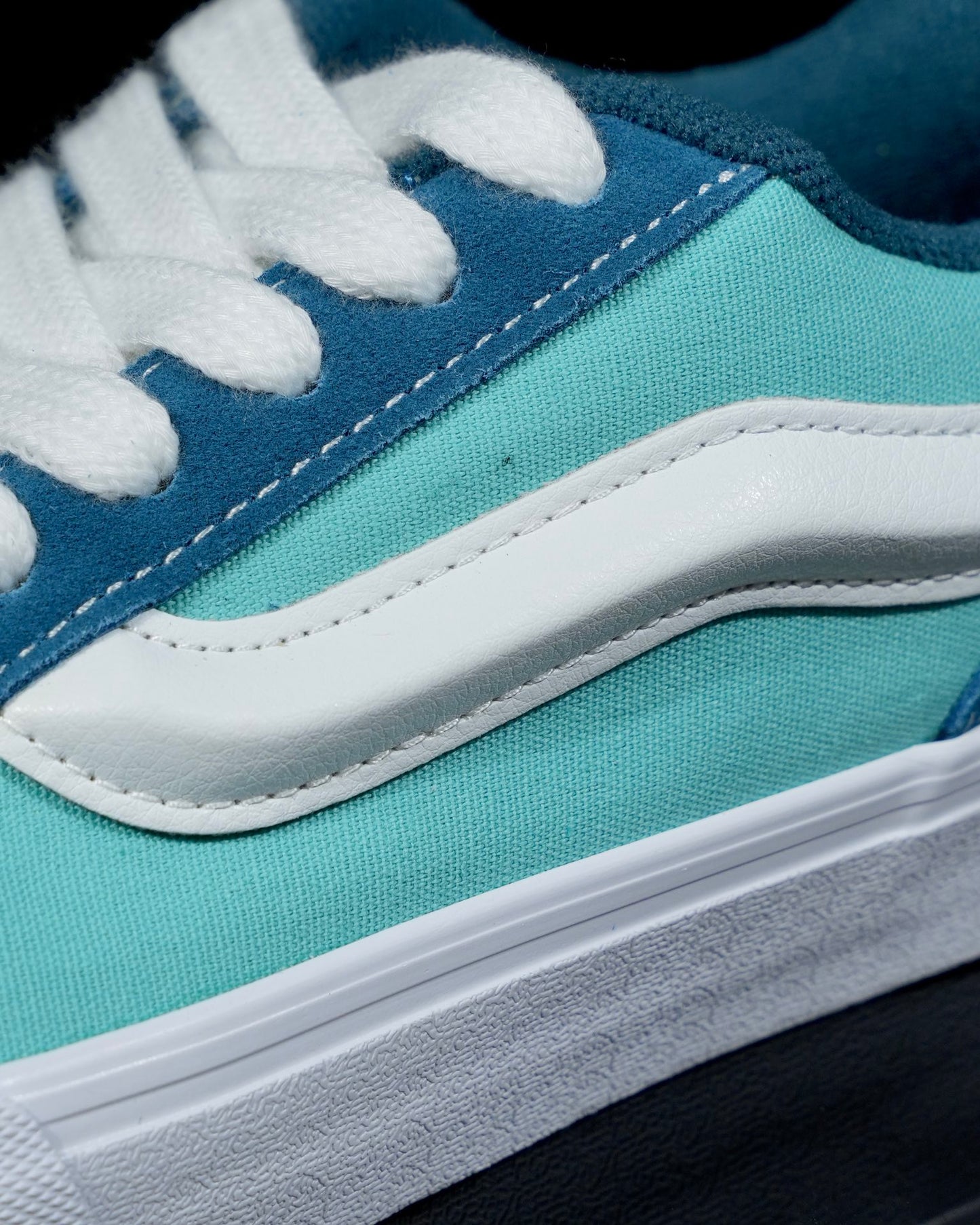 Vans Vault “OG Old Skool”Sneakers