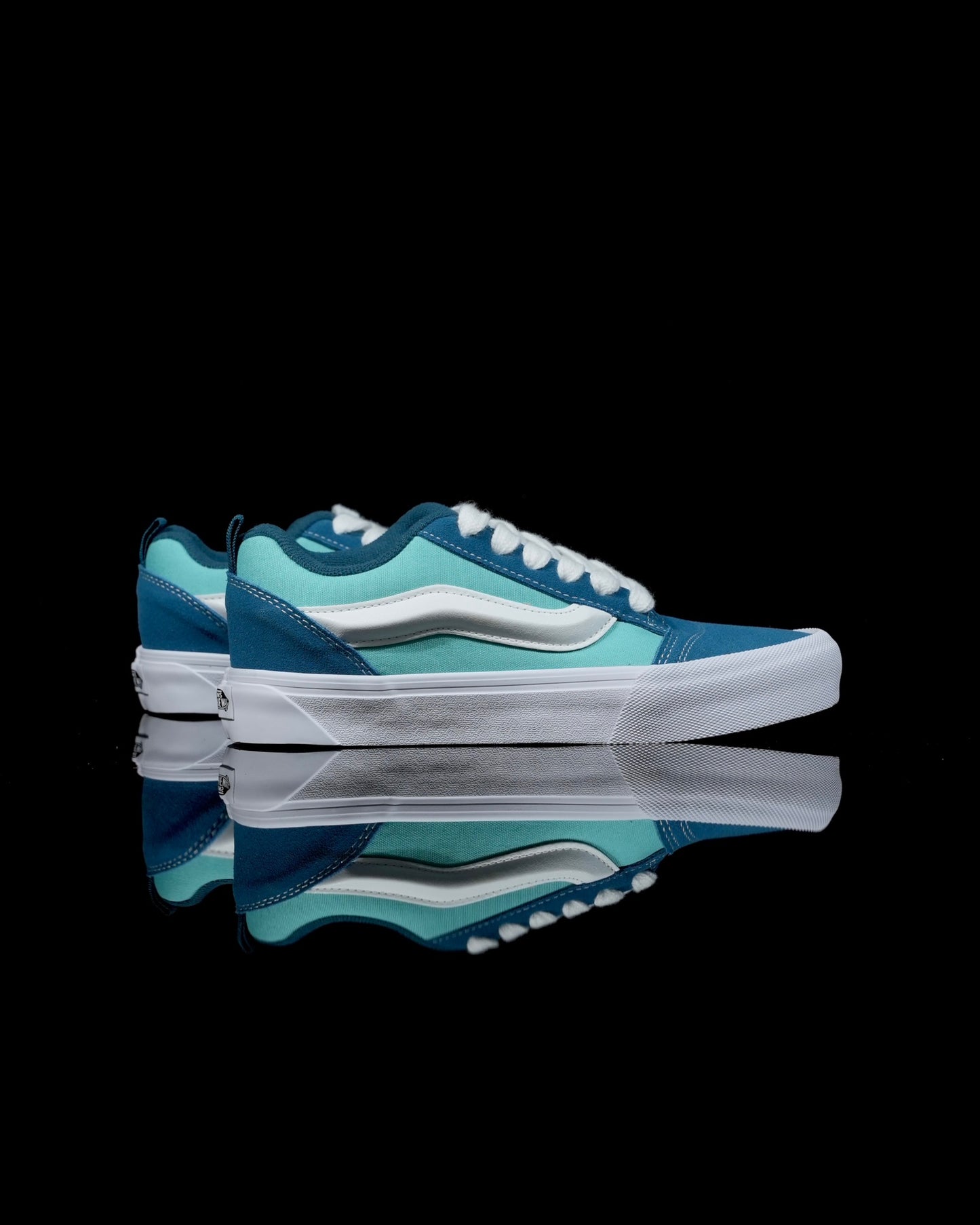 Vans Vault “OG Old Skool”Sneakers