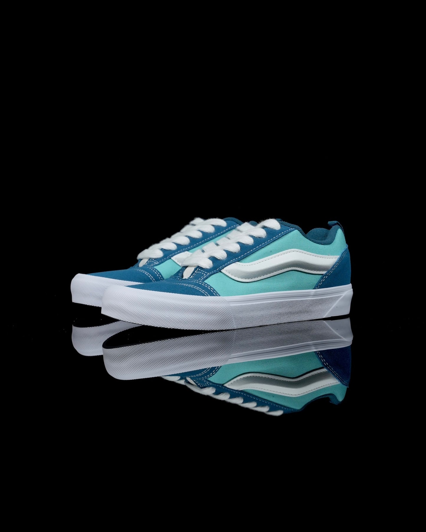 Vans Vault “OG Old Skool”Sneakers